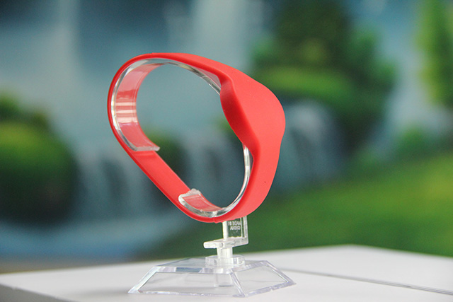 半生半熟ic腕带布做ic腕带加热片的方法 半生半熟ic腕带布做ic腕带加热片的方法