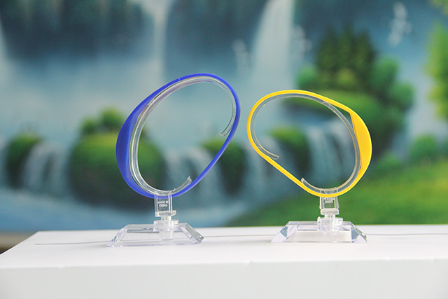 ic腕带七彩变色蘑菇拍拍灯 ic腕带七彩变色蘑菇拍拍灯