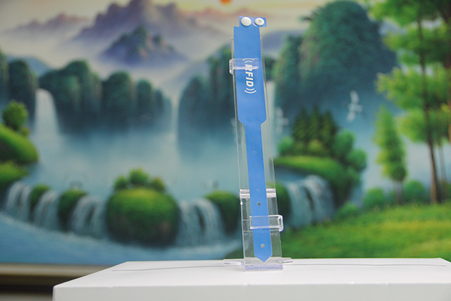 什么是磁条卡及磁条卡的基本原理 什么是磁条卡及磁条卡的基本原理