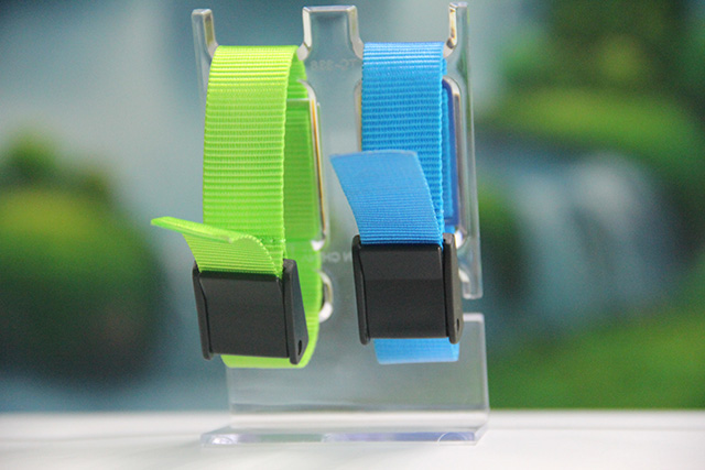 硅胶腕带卡 - 有库存或定制完全符合您的要求 硅胶腕带卡 - 有库存或定制完全符合您的要求