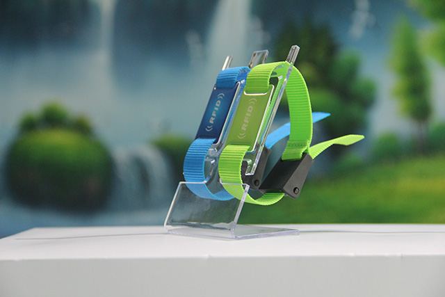 五招让硅胶腕带吸盘挂钩更牢固 五招让硅胶腕带吸盘挂钩更牢固