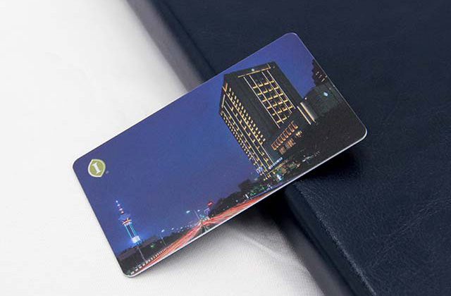 商户在施行会员制前先要搞懂发行会员卡的最的终目是什么?。。? /></p><p>商家发行会员卡的最终目的是吸引忠实客户继续消费，但现在会员卡似乎是烂街，很容易获得商家的会员身份，几乎没有成本，这将导致每个人都是会员，每个人都可以享受折扣或折扣？事实上，许多商家的会员卡已经失去了它应有的价值和意义，甚至没有必要存在。</p><p style=